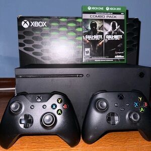 Xbox Series X 1TB Console Bundle w/ 2 Controllers And Call of duty Black Ops